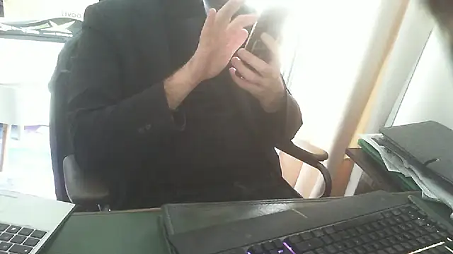 Snapshot of shyfrenchcock1 chatting on 02.20.26 shyfrenchcock1 online show from 02.20.26