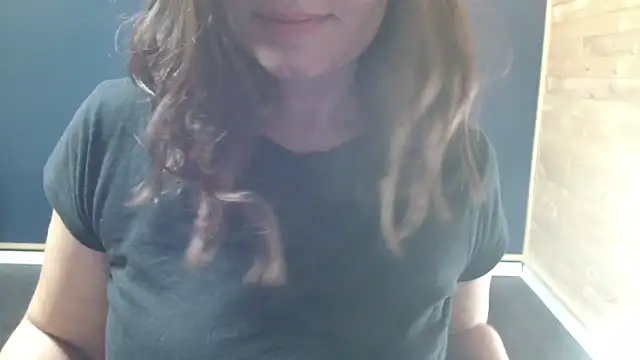 Snapshot of NovaBabe21 chatting on 10.09.25 NovaBabe21 online show from 10.09.25