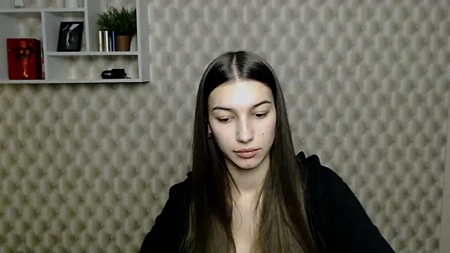 KarolinaRosse  online show from 12.28.24
