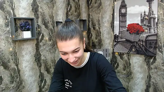 KarolinaRosse  online show from 12.30.24