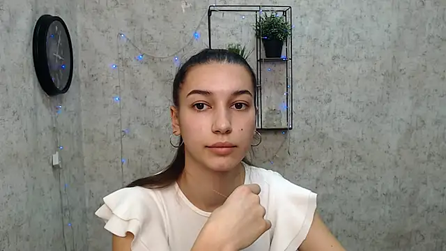KarolinaRosse  online show from 01.03.25