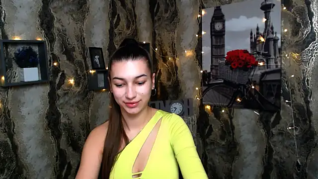 KarolinaRosse  online show from 01.04.25