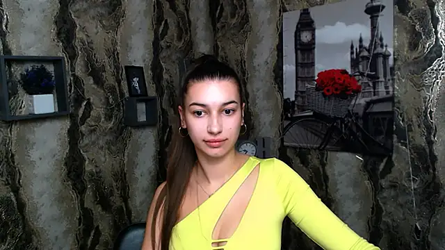 KarolinaRosse  online show from 01.04.25