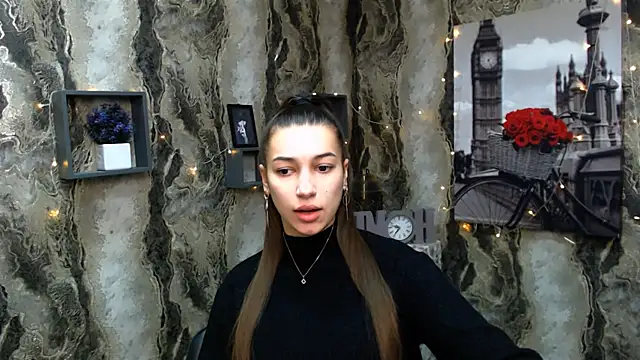KarolinaRosse  online show from 01.05.25