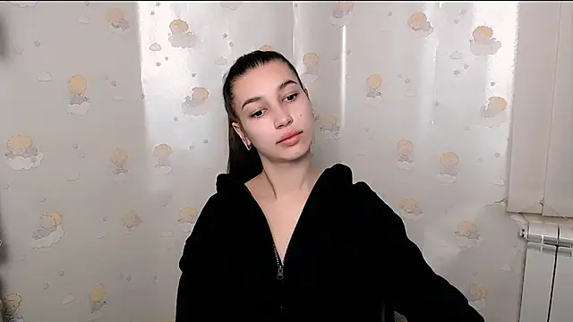 KarolinaRosse  online show from 02.04.25