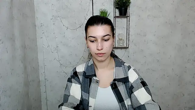 KarolinaRosse  online show from 03.15.25