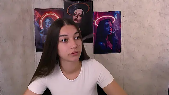 Snapshot of KarolinaRosse_ chatting on 09.27.25 KarolinaRosse online show from 09.27.25