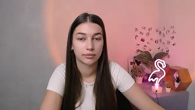 Snapshot of KarolinaRosse_ chatting on 11.17.25 KarolinaRosse online show from 11.17.25