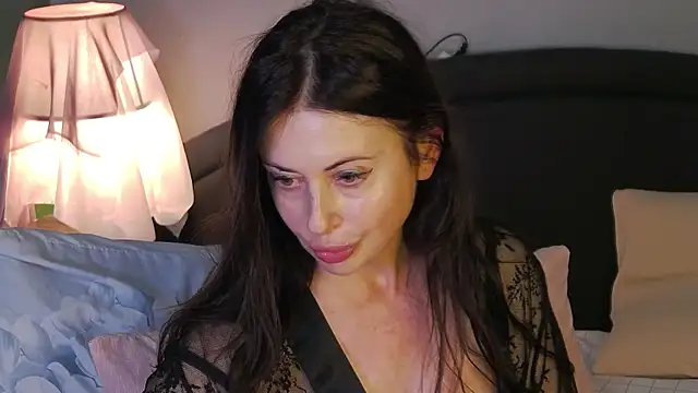 Snapshot of Mia_Lovi chatting on 11.12.25 Mia Lovi online show from 11.12.25