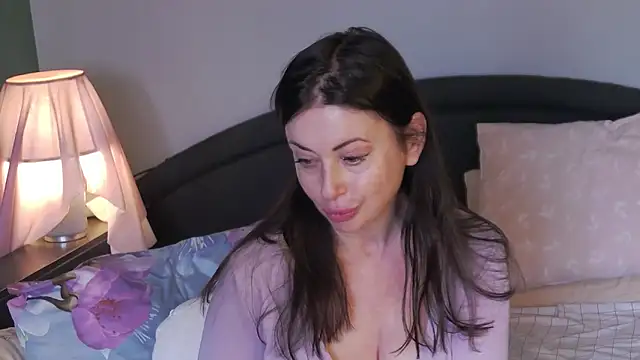 Mia Lovi online show from 04.05.26