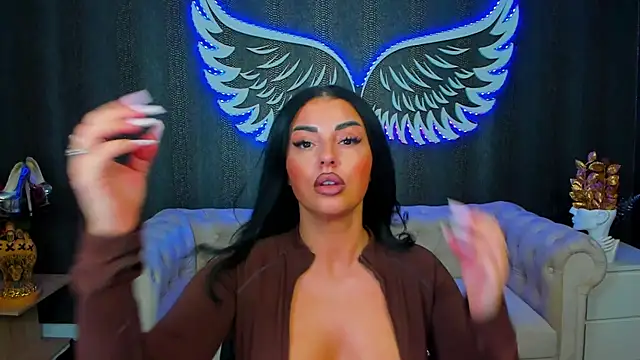 anemarieejolie online show from 10.22.25