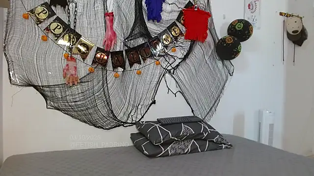 Snapshot of fetish_padrino chatting on 10.03.25 fetish padrino online show from 10.03.25