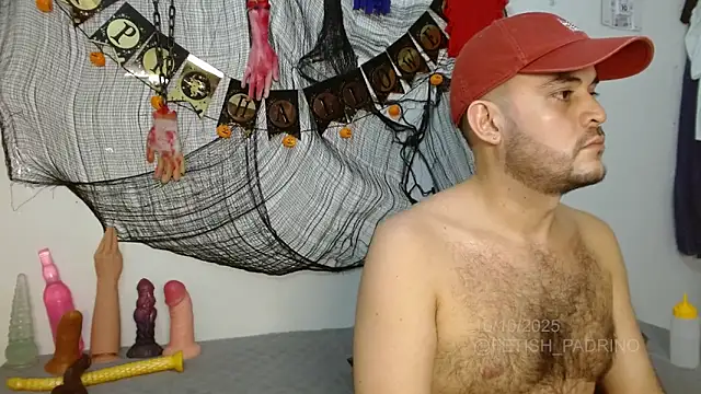 Snapshot of fetish_padrino chatting on 10.11.25 fetish padrino online show from 10.11.25
