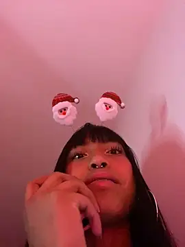 Snapshot of bonnie_18x chatting on 12.24.24 bonnie 18x online show from 12.24.24