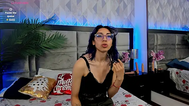 Snapshot of Im_gaia chatting on 12.28.24 Im gaia online show from 12.28.24