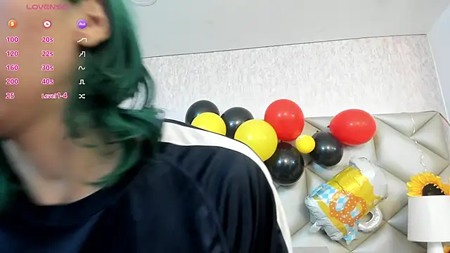 Im gaia online show from 09.30.25