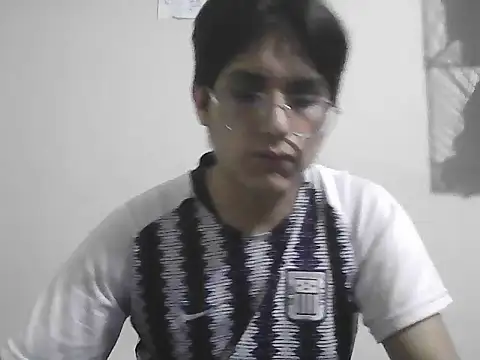 Snapshot of HardDick2 chatting on 06.28.26 HardDick2 online show from 06.28.26