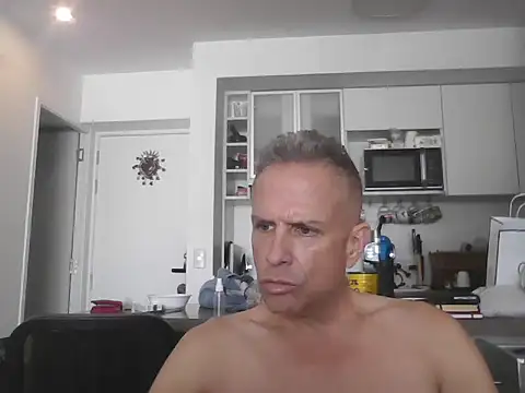 Snapshot of Diegoperrote682661 chatting on 10.07.25 Diegoperrote682661 online show from 10.07.25