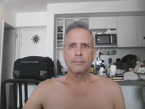 Snapshot of Diegoperrote682661 chatting on 10.23.25 Diegoperrote682661 online show from 10.23.25