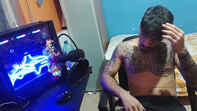 Snapshot of Badboyi1997 chatting on 10.09.25 Badboyi1997 online show from 10.09.25