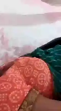 Snapshot of riya_houswife chatting on 12.19.24 riya houswife online show from 12.19.24