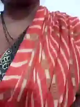 Snapshot of riya_houswife chatting on 12.25.24 riya houswife online show from 12.25.24