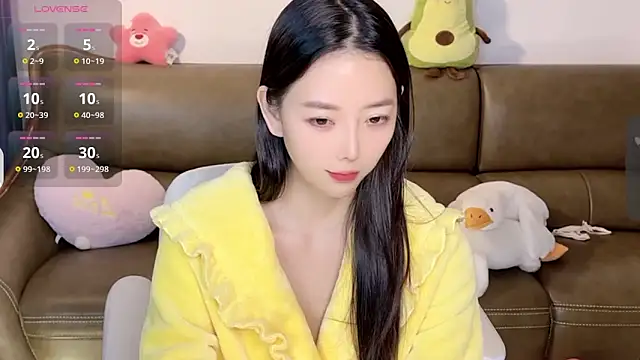 Snapshot of Yilin1999 chatting on 12.29.24 Yilin1999 online show from 12.29.24