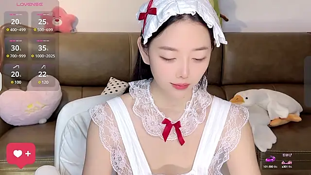 Snapshot of Yilin1999 chatting on 02.27.25 Yilin1999 online show from 02.27.25