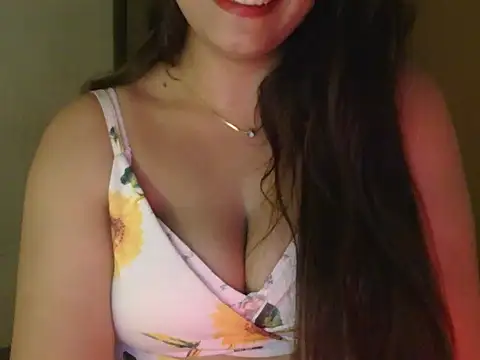 Snapshot of diva-22 chatting on 05.27.26 diva-22 online show from 05.27.26