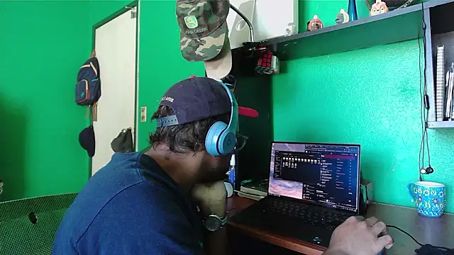 Snapshot of _______the chatting on 03.02.26 the online show from 03.02.26