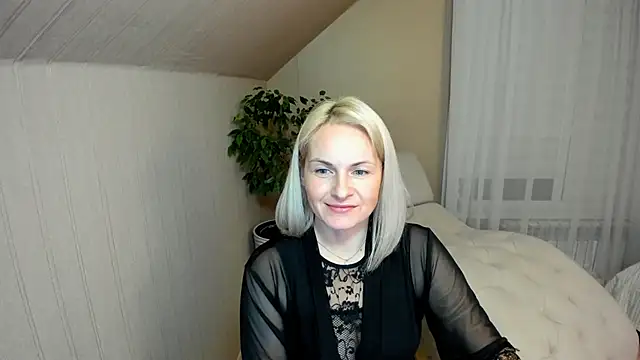 Snapshot of Alicee_Gracee chatting on 12.13.24 Alicee Gracee online show from 12.13.24