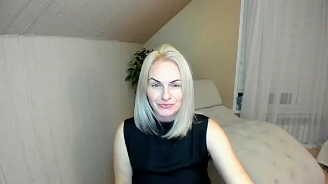 Snapshot of Alicee_Gracee chatting on 12.27.24 Alicee Gracee online show from 12.27.24