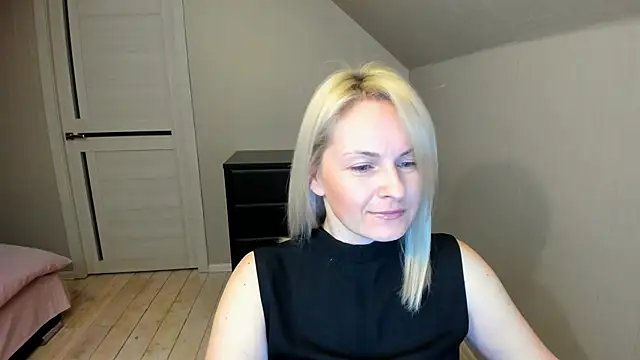 Snapshot of Alicee_Gracee chatting on 03.09.25 Alicee Gracee online show from 03.09.25