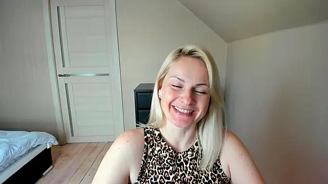 Snapshot of Alicee_Gracee chatting on 03.14.25 Alicee Gracee online show from 03.14.25