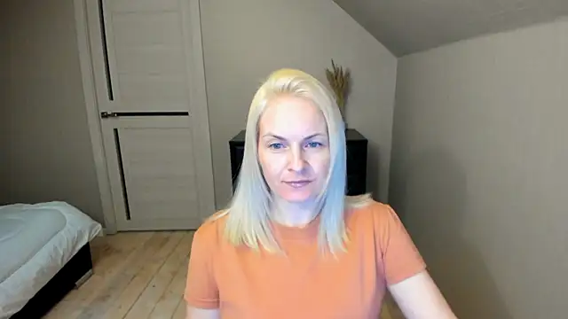 Snapshot of Alicee_Gracee chatting on 03.22.25 Alicee Gracee online show from 03.22.25