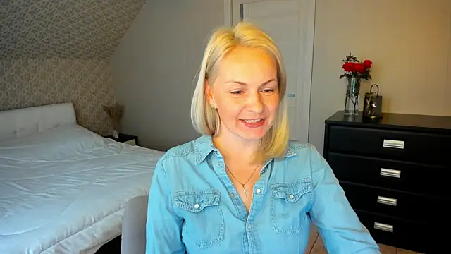 Alicee Gracee online show from 11.17.25