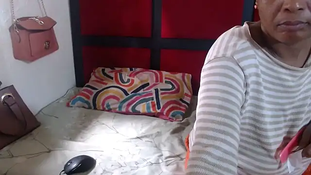 MaximTease24 online show from 12.16.25