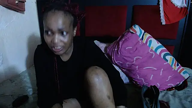 MaximTease24 online show from 01.17.26