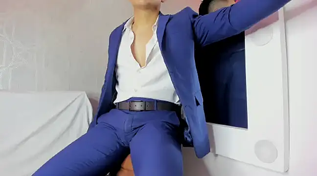 Lucii fer  online show from 02.11.25