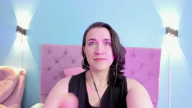 kyoakane online show from 12.04.24