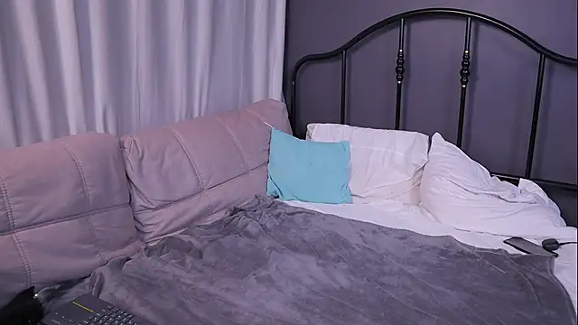 IsadoraDunkan online show from 01.18.25