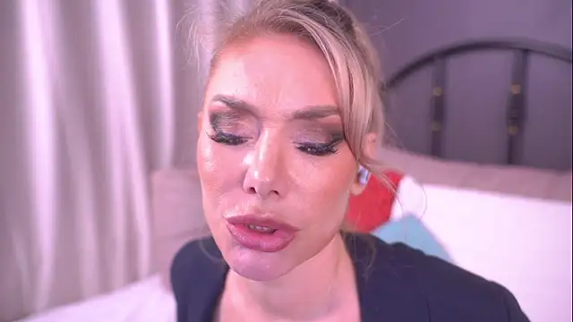 IsadoraDunkan online show from 03.21.25