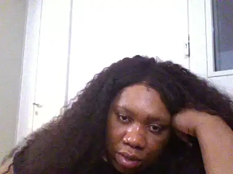 Snapshot of bonbonaumiel chatting on 12.04.24 bonbonaumiel online show from 12.04.24