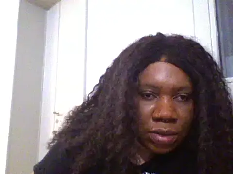 Snapshot of bonbonaumiel chatting on 12.05.24 bonbonaumiel online show from 12.05.24