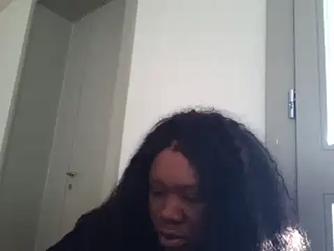 Snapshot of bonbonaumiel chatting on 12.06.24 bonbonaumiel online show from 12.06.24