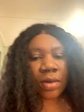 Snapshot of bonbonaumiel chatting on 12.07.24 bonbonaumiel online show from 12.07.24