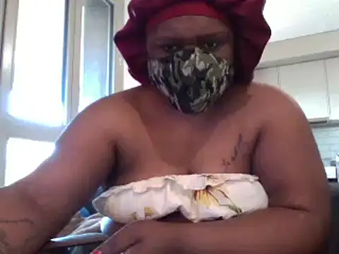 Snapshot of bonbonaumiel chatting on 01.03.25 bonbonaumiel online show from 01.03.25