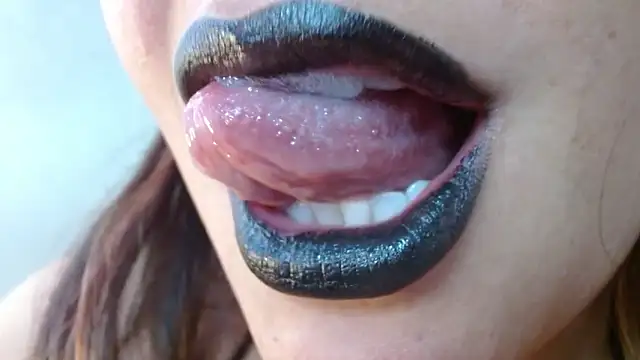 miss evoleth2 online show from 12.22.25