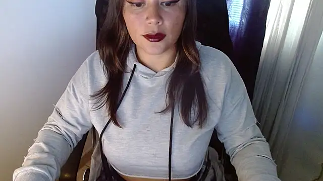 Snapshot of miss_evoleth2 chatting on 06.19.26 miss evoleth2 online show from 06.19.26