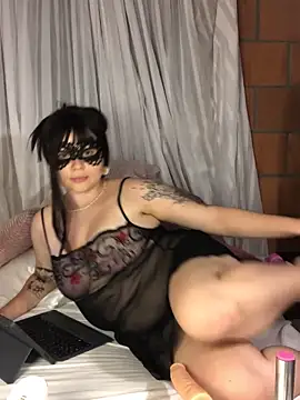 Snapshot of karlahush chatting on 10.29.25 karlahush online show from 10.29.25